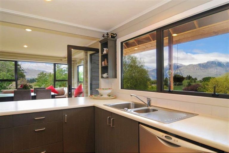 Photo of property in 58 Mountain View Road, Dalefield, Queenstown, 9371