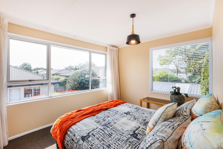 Photo of property in 56 Karina Terrace, Roslyn, Palmerston North, 4414