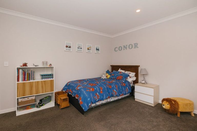 Photo of property in 1 Waimarama Court, Roslyn, Palmerston North, 4414