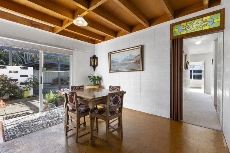 Photo of property in 194a Seaview Road, Westown, New Plymouth, 4310