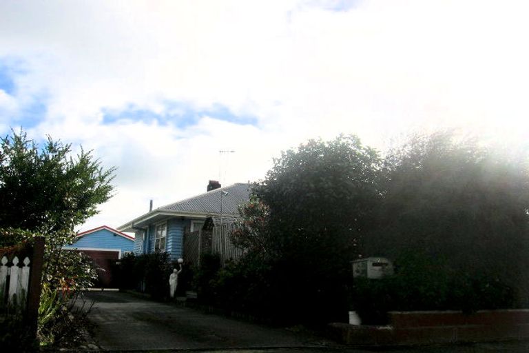 Photo of property in 27 Liverpool Street, Takaro, Palmerston North, 4412