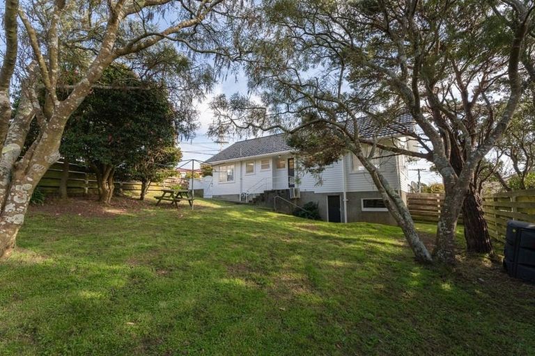 Photo of property in 54 Mark Avenue, Paparangi, Wellington, 6037