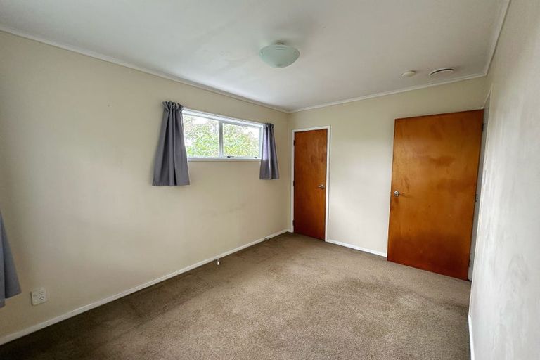 Photo of property in 1/25 Sapphire Place, Bayview, Auckland, 0629
