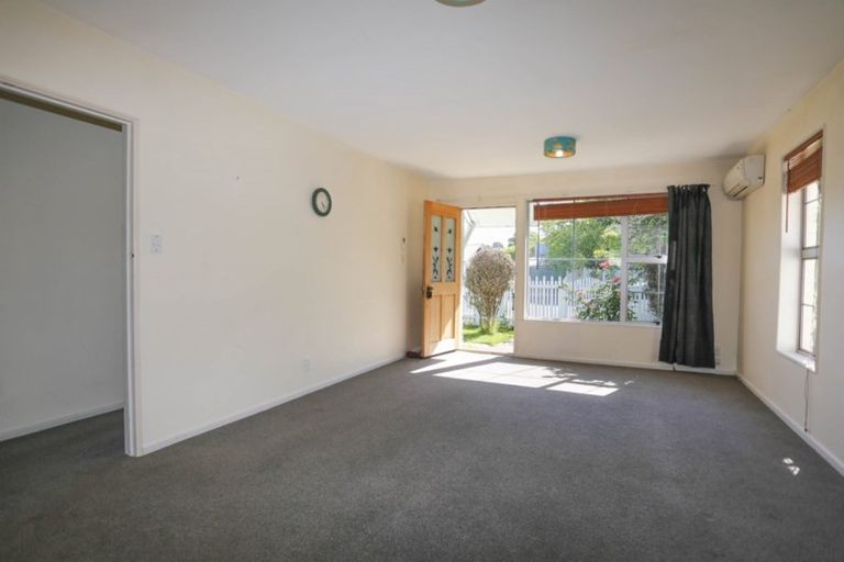 Photo of property in 2/38 Konini Street, Riccarton, Christchurch, 8041