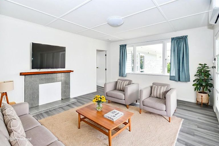 Photo of property in 18 Chilcott Road, Henderson, Auckland, 0612