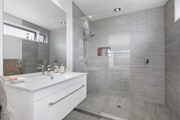 Photo of property in 14 Hugo Way, Papamoa Beach, Papamoa, 3118