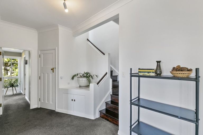 Photo of property in 5 Thorby Street, Northland, Wellington, 6012