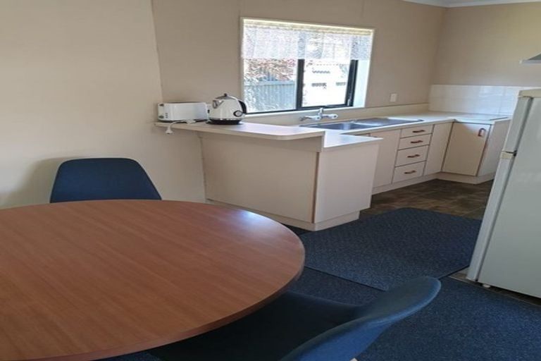 Photo of property in 33 Ruahine Street, Roslyn, Palmerston North, 4414