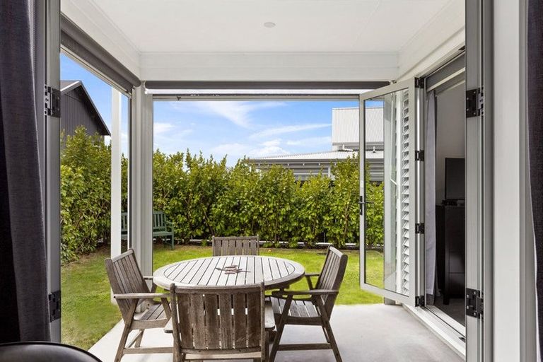 Photo of property in 6a Kuku Avenue, Red Beach, 0932