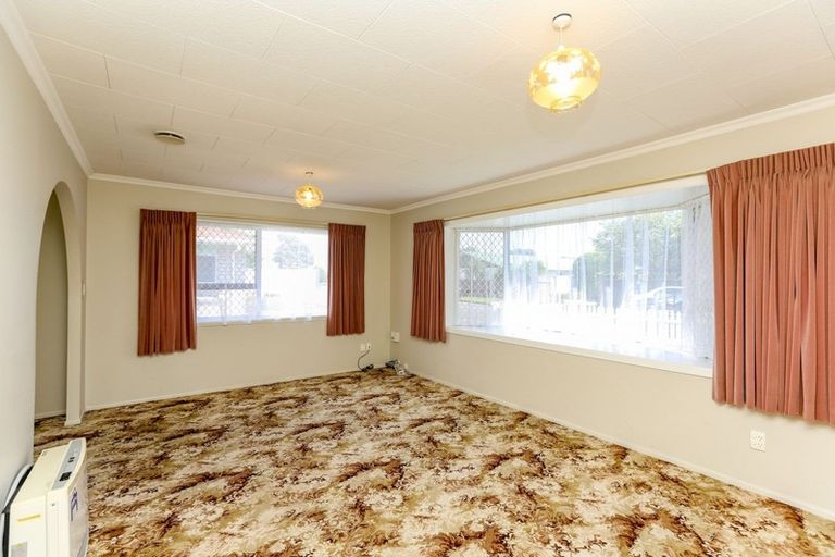 Photo of property in 67 Wallace Place, Westown, New Plymouth, 4310