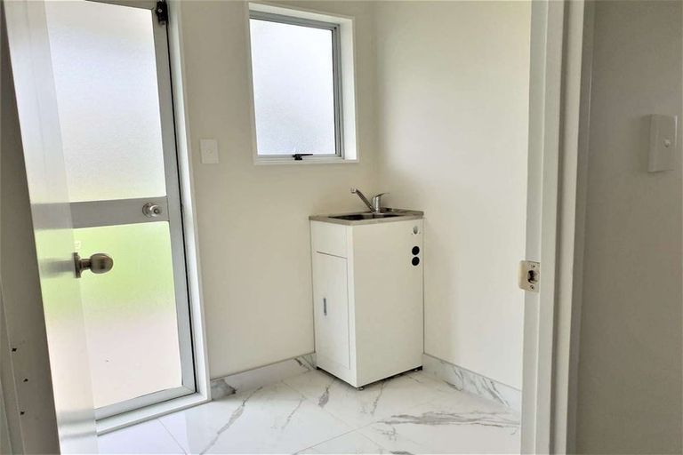 Photo of property in 26 Hinerau Street, Henderson, Auckland, 0612