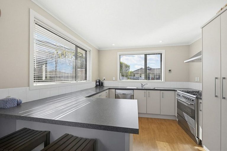 Photo of property in 44 Kahurangi Heights, Aotea, Porirua, 5024