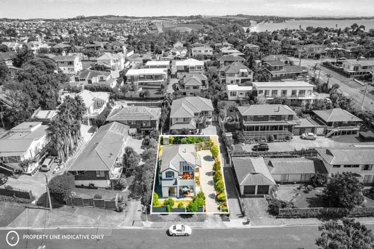 Photo of property in 20a Auld Street, Torbay, Auckland, 0630