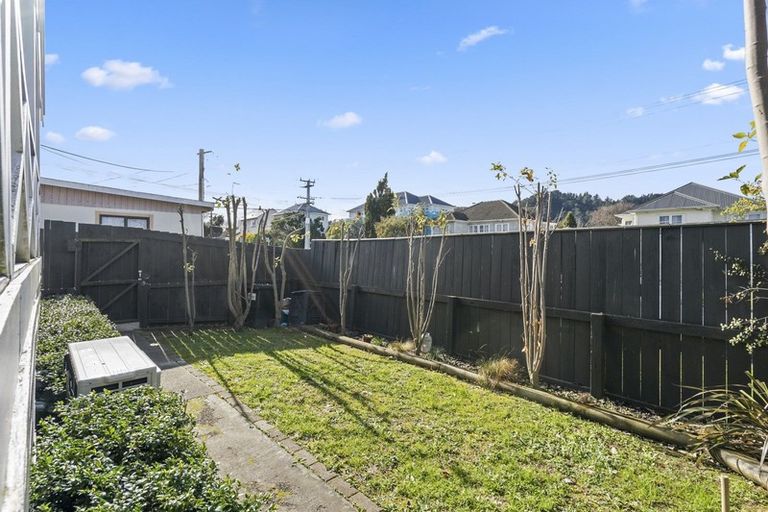 Photo of property in 2/79 Molesworth Street, Taita, Lower Hutt, 5011