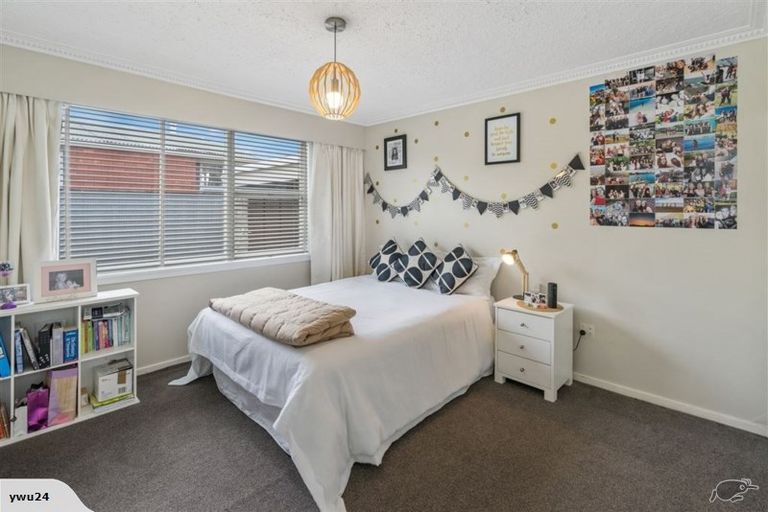 Photo of property in 129 Warren Crescent, Hillmorton, Christchurch, 8025