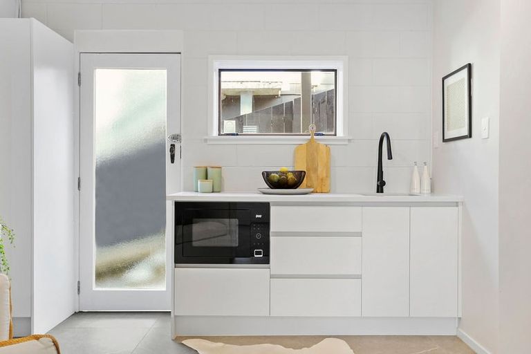 Photo of property in 1/237 Rangatira Road, Beach Haven, Auckland, 0626