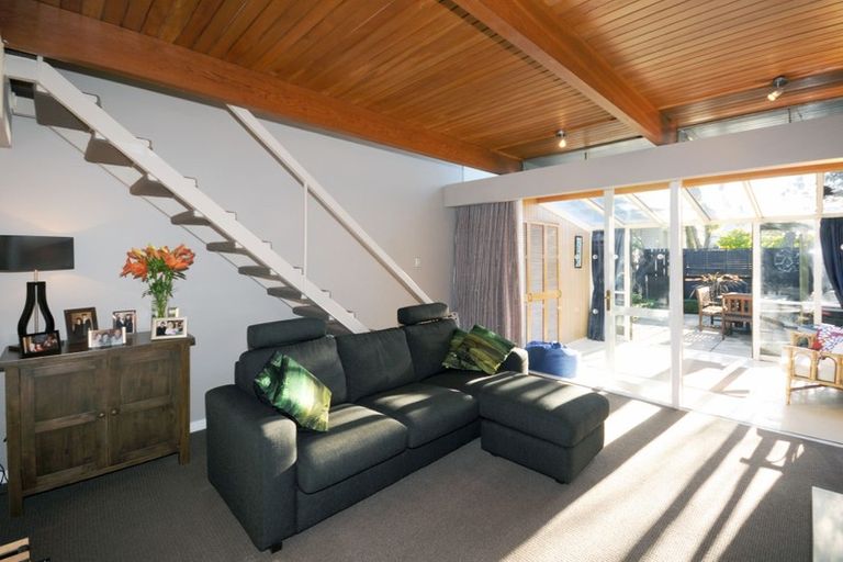 Photo of property in 2/43 Fendalton Road, Fendalton, Christchurch, 8014