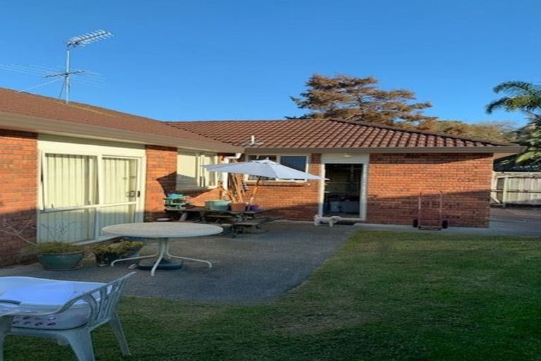 Photo of property in 20 Ranch Place, Pukekohe, 2120