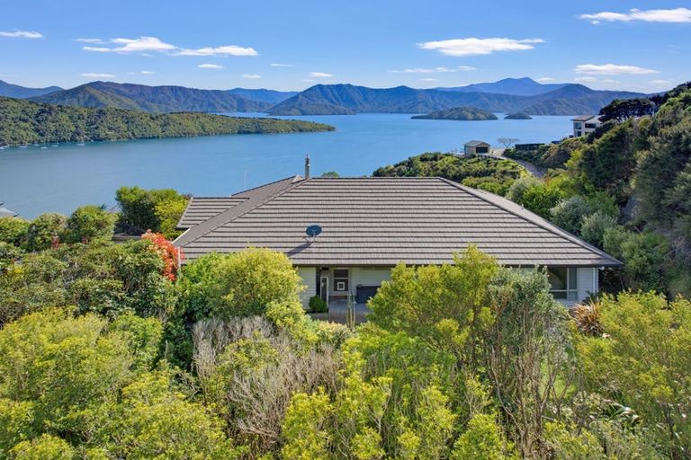 Photo of property in 23 Marina View Estate, Waikawa, Picton, 7281