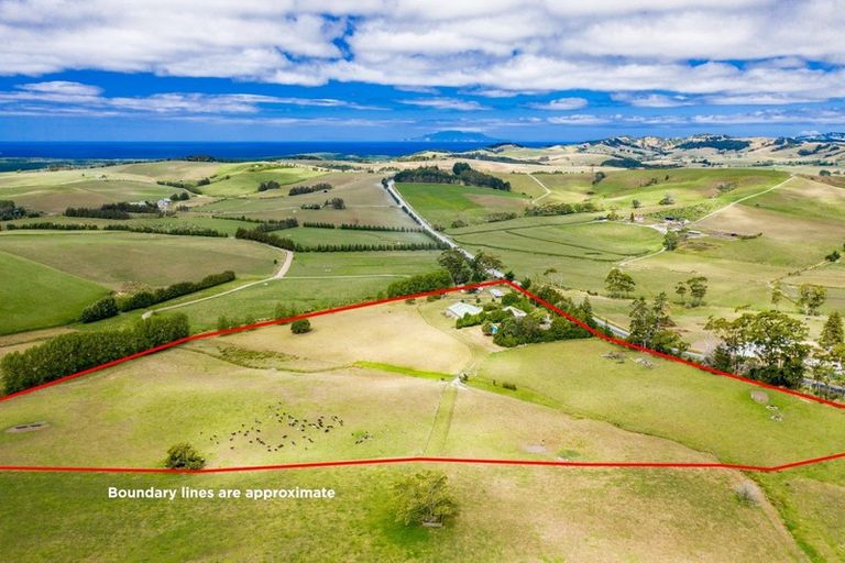 Photo of property in 115 Ocean View Road, Te Arai, Wellsford, 0974