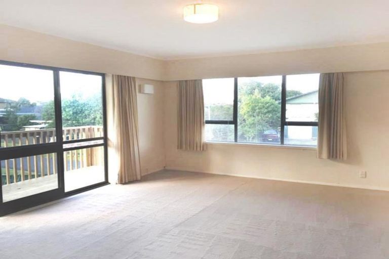 Photo of property in 5 Binda Place, Botany Downs, Auckland, 2010