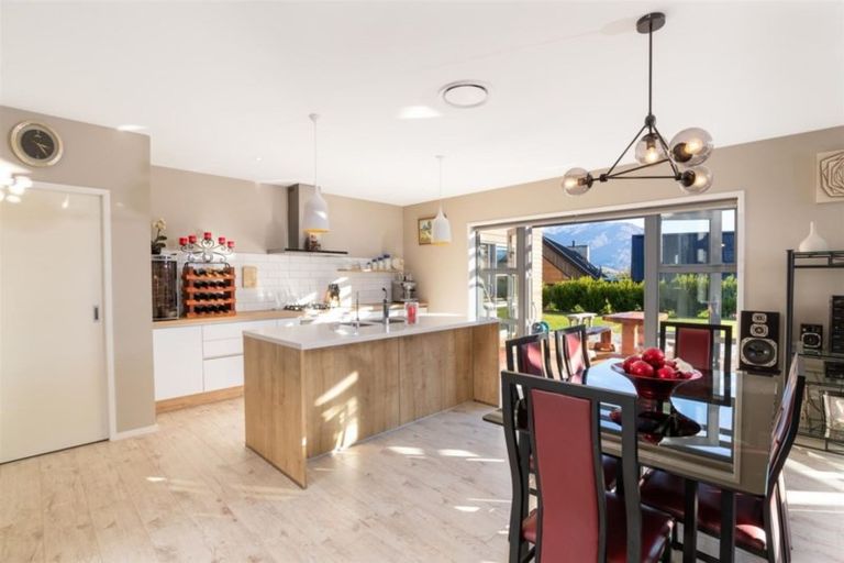 Photo of property in 7 Bretby Court, Jacks Point, Queenstown, 9371