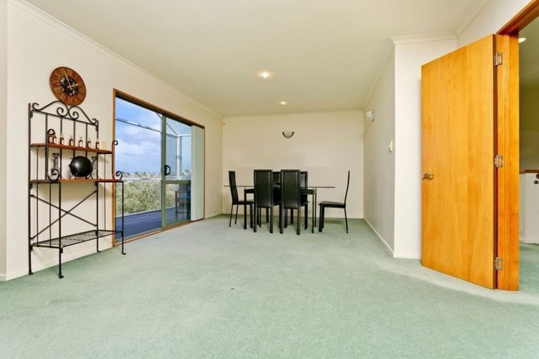 Photo of property in 3 Egret Court, Unsworth Heights, Auckland, 0632