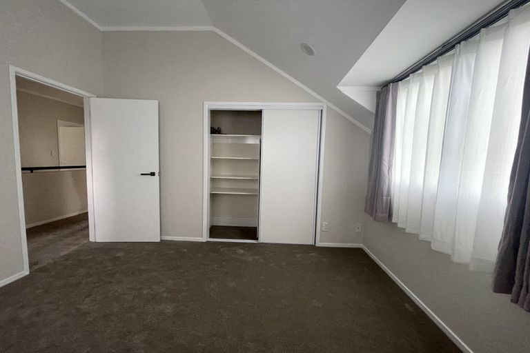 Photo of property in 3/485 Don Buck Road, Massey, Auckland, 0614