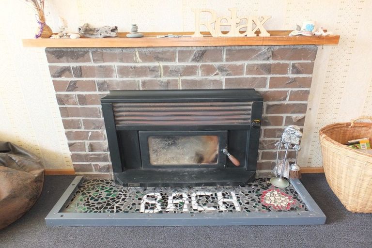 Photo of property in 13 Barber Street, Foxton Beach, Foxton, 4815