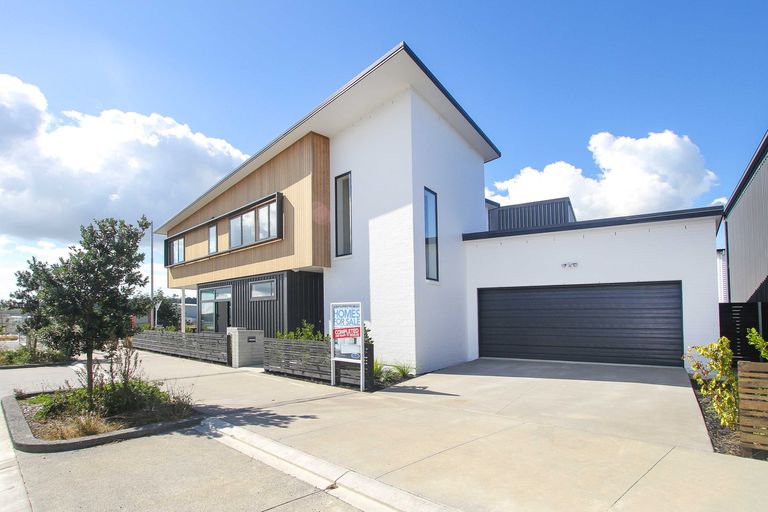 Photo of property in 37 Wallace Road, Hobsonville, Auckland, 0616
