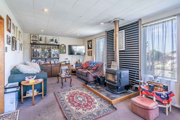 Photo of property in 59 Paisley Street, Kew, Invercargill, 9812