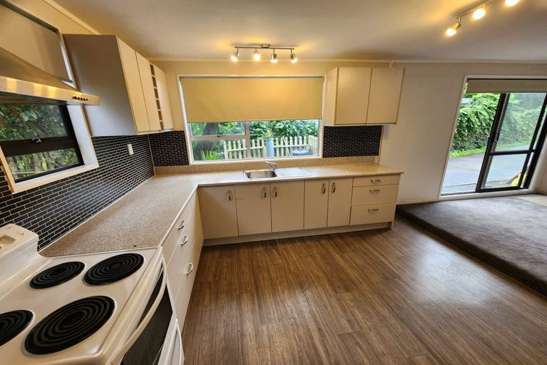 Photo of property in 1/198 Verbena Road, Birkdale, Auckland, 0626