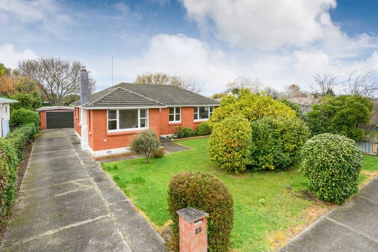 Photo of property in 25 Andrew Street, Feilding, 4702