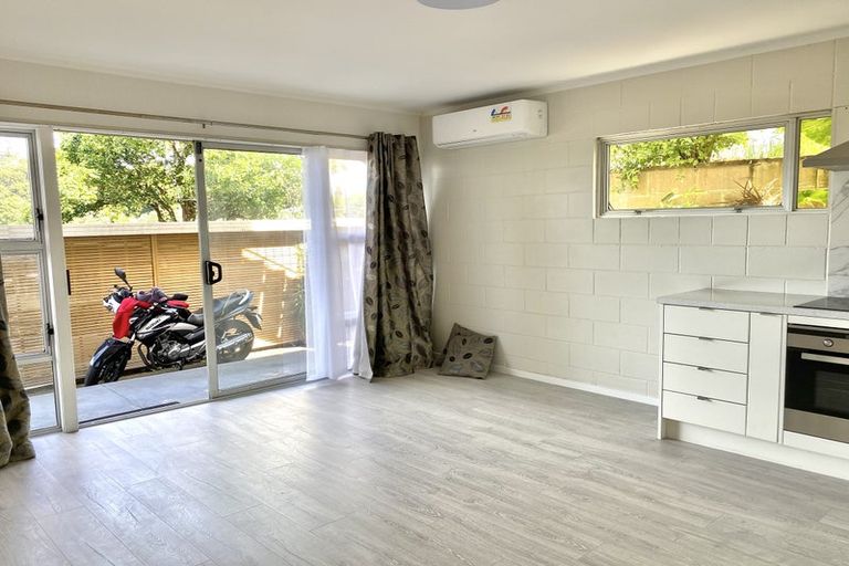 Photo of property in 1/23b Hillsborough Road, Hillsborough, Auckland, 1042