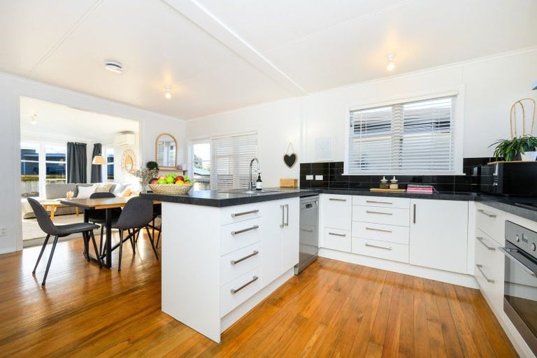 Photo of property in 15b Lifford Place, Awapuni, Palmerston North, 4412