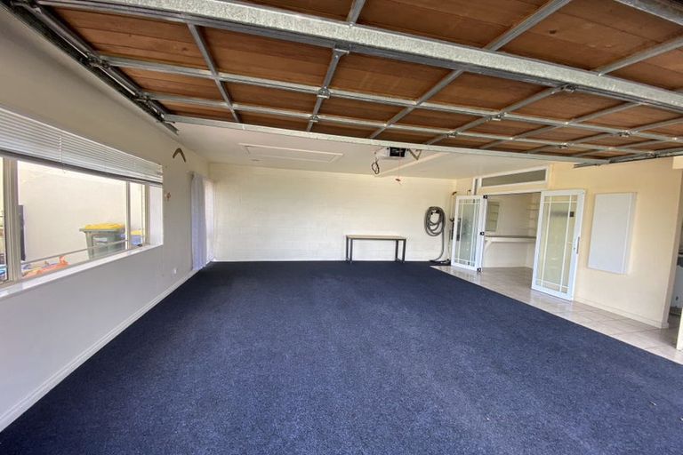 Photo of property in 5 Gretna Green, Browns Bay, Auckland, 0630