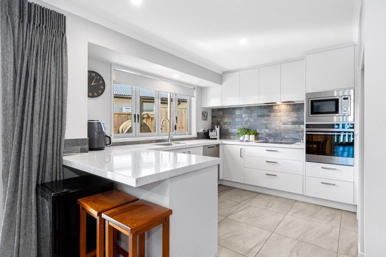 Photo of property in 120 Whakaturou Crescent, Pyes Pa, Tauranga, 3112