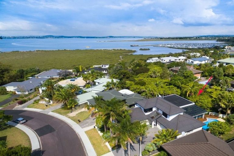 Photo of property in 7 Oakpark Place, West Harbour, Auckland, 0618