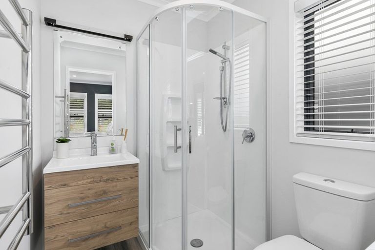 Photo of property in 14 Buddle Road, Wallaceville, Upper Hutt, 5018