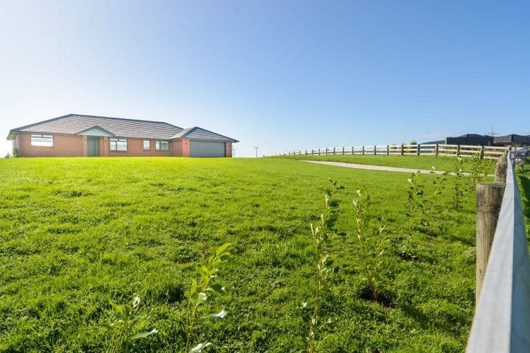 Photo of property in 117 Kingsdale Park Drive, Aokautere, Palmerston North, 4471