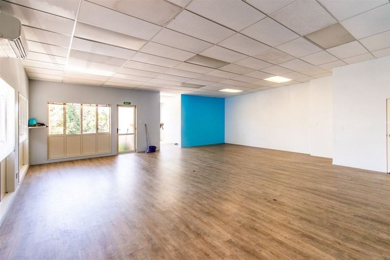 Photo of property in 2/151 Kitchener Road, Pukekohe, 2120