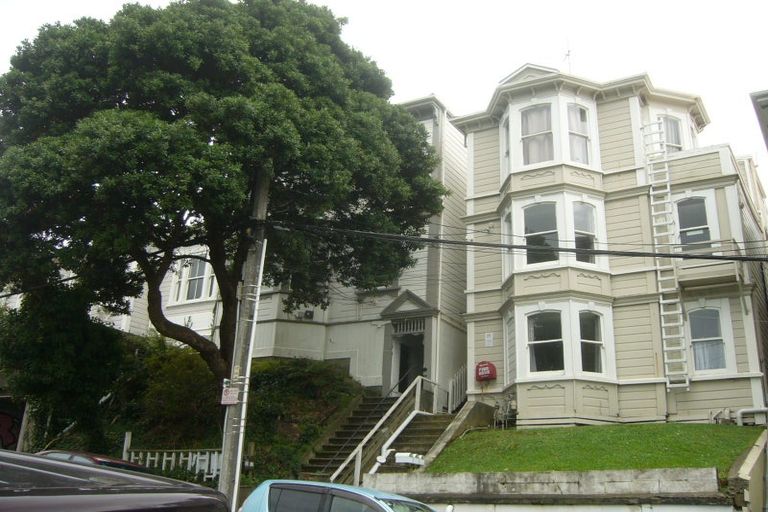 Photo of property in 26 Macdonald Crescent, Te Aro, Wellington, 6011