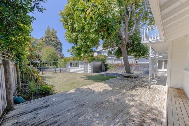 Photo of property in 16 Grey Street, College Estate, Whanganui, 4500