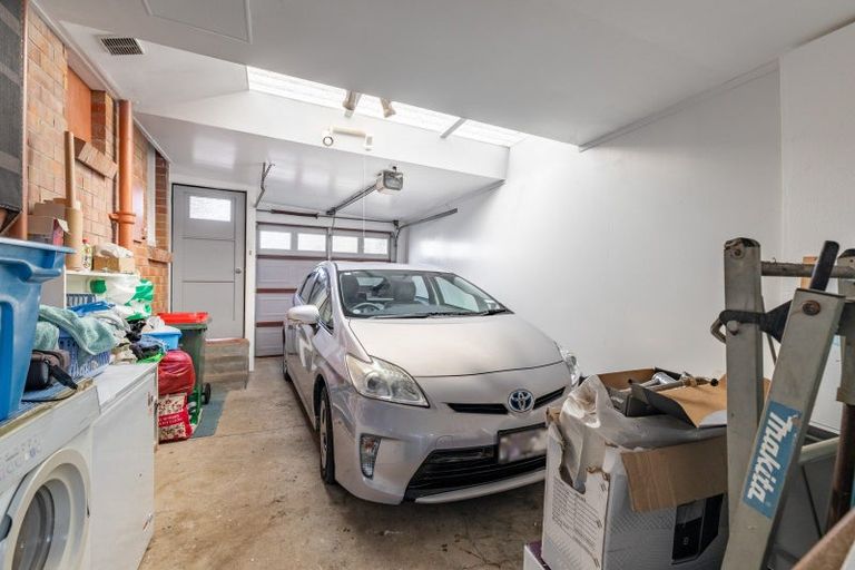 Photo of property in 95 Manu Crescent, Upper Vogeltown, New Plymouth, 4310