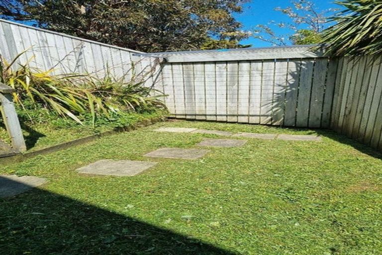 Photo of property in 14a Tobago Crescent, Grenada North, Wellington, 5028