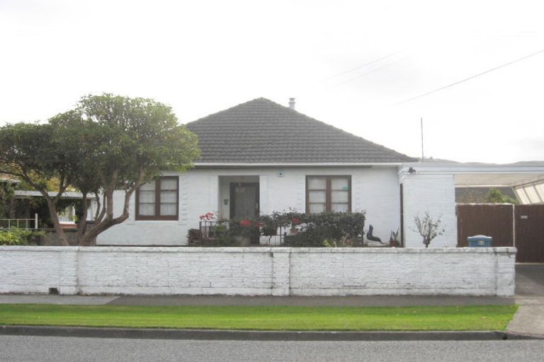 Photo of property in 62 Oxford Terrace, Epuni, Lower Hutt, 5011