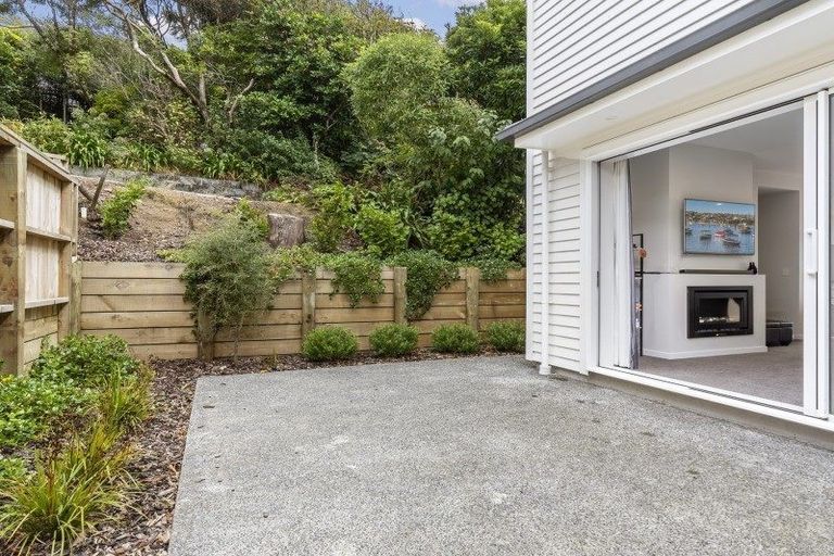 Photo of property in 56e Nicholson Road, Khandallah, Wellington, 6035