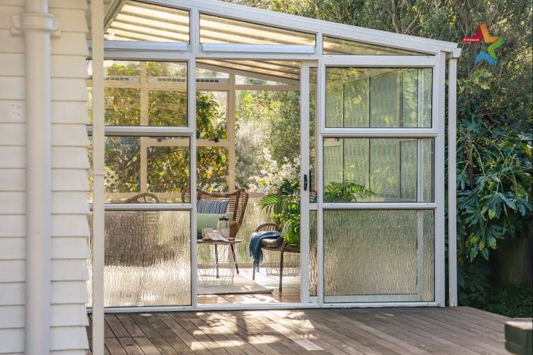 Photo of property in 224 Eastern Hutt Road, Stokes Valley, Lower Hutt, 5019