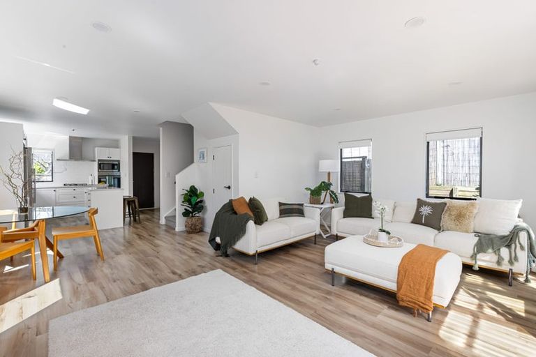 Photo of property in 4/48 Schnapper Rock Road, Schnapper Rock, Auckland, 0632