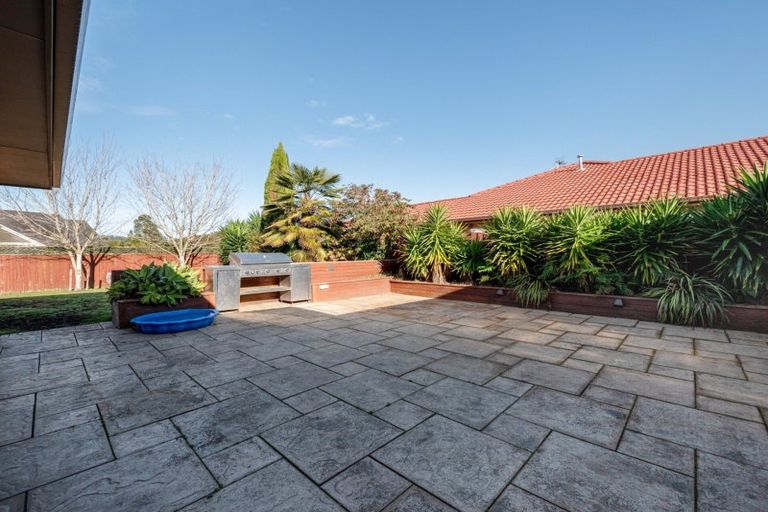 Photo of property in 30 Mcleod Place, Papamoa Beach, Papamoa, 3118